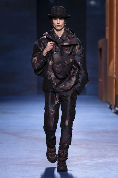 Look 5